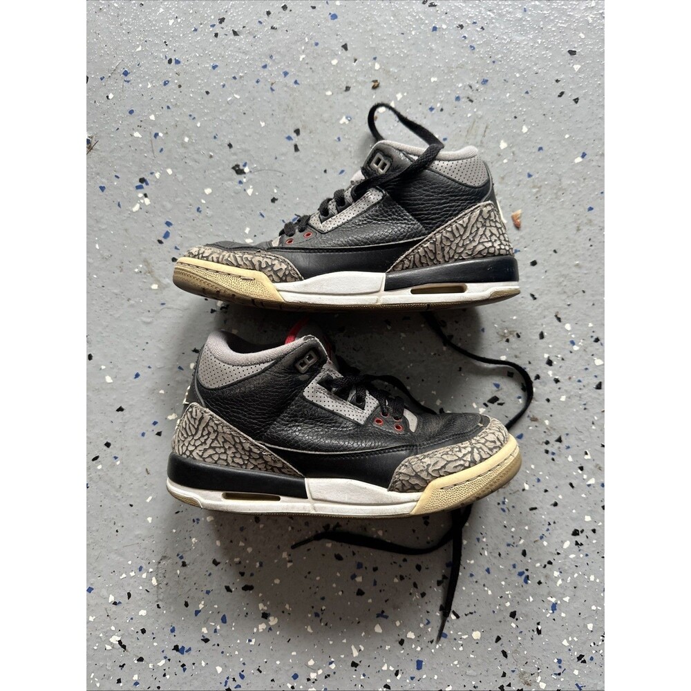 Nike Air Jordan Retro 3 Black Cement  2018 GS Youth Size 6Y